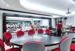 如果一名空乘人员看上去太胖