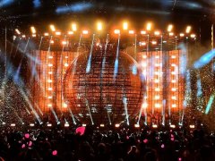 是国内研制、开发、设计、生产、安装系列智能