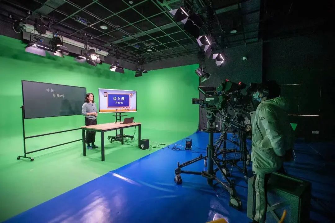 项目组积极与政府部门对接