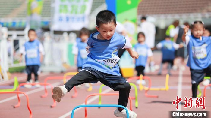 萌宝激战运动场，第四届山西少儿体育周在太原