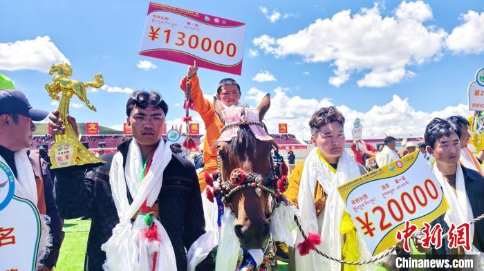 那曲恰青羌塘赛马节10公里传统大跑上演激烈角逐