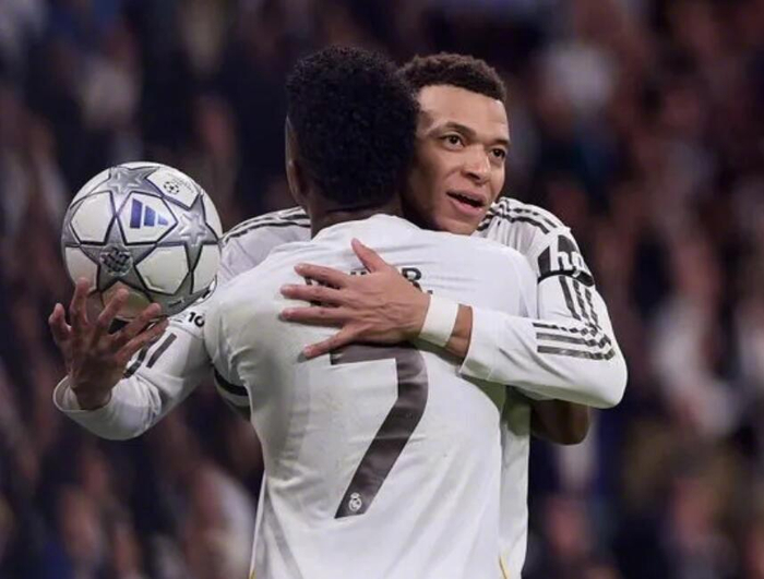 姆巴佩欧冠14球追平历史纪录 拜仁主场告负皇马