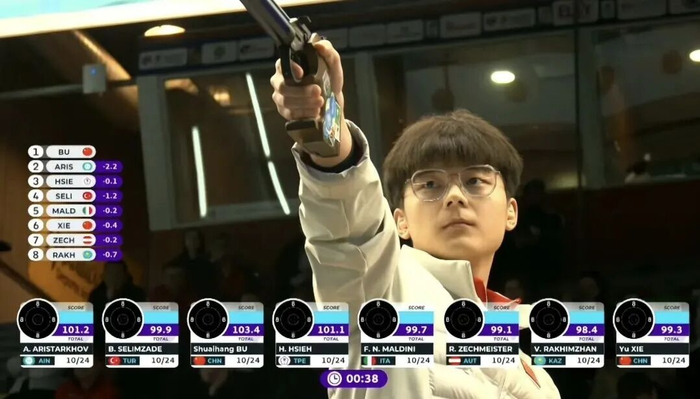 河南19岁小将布帅航首夺世界杯男子10米气手枪金